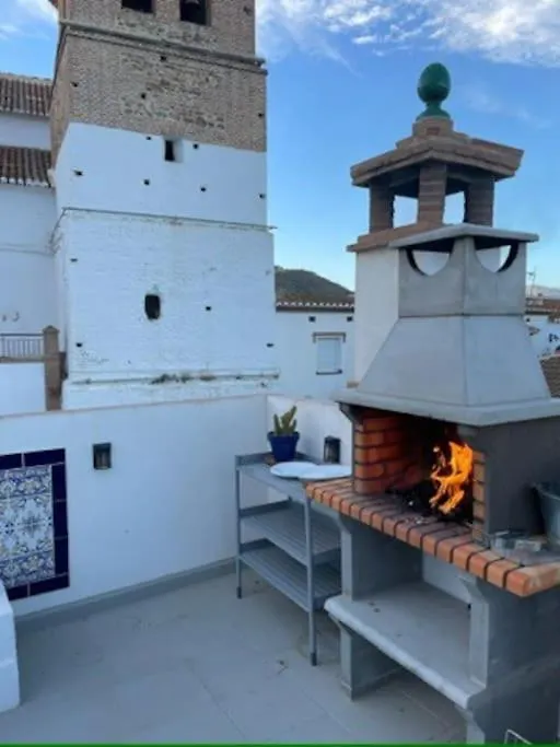Casa Asilah, Your Serene Mountain Retreat Awaits! Cutar Casa de Férias