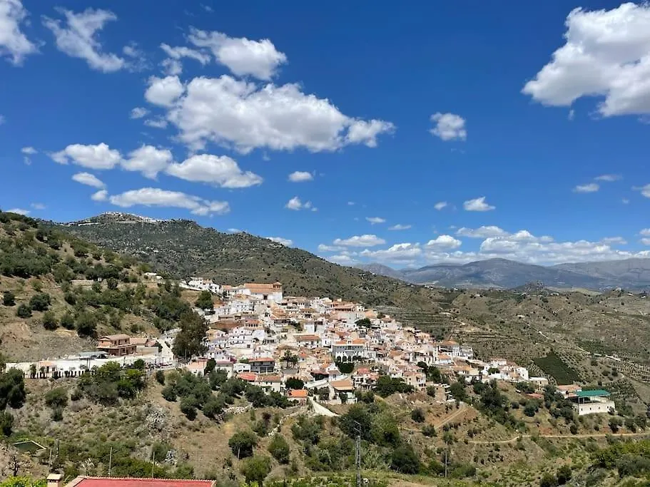 Casa de Férias Casa Asilah, Your Serene Mountain Retreat Awaits! Cutar