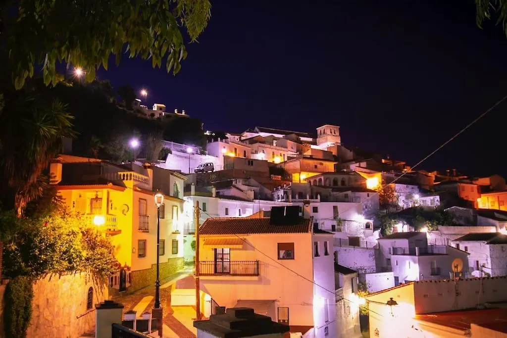 Casa Asilah, Your Serene Mountain Retreat Awaits! Cutar Casa de Férias