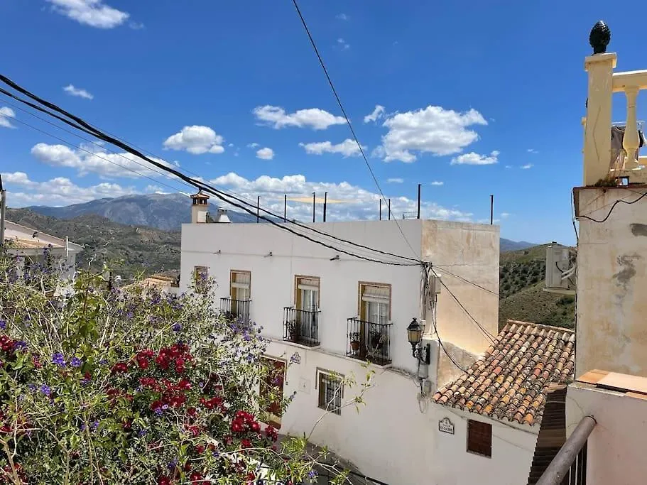 Casa Asilah, Your Serene Mountain Retreat Awaits! Cutar 0*,  Espanha